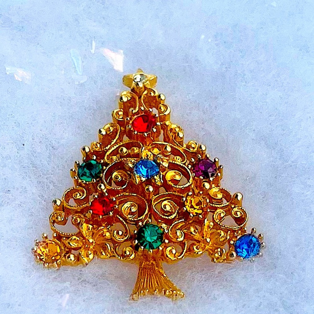 JJ Christmas Tree Brooch